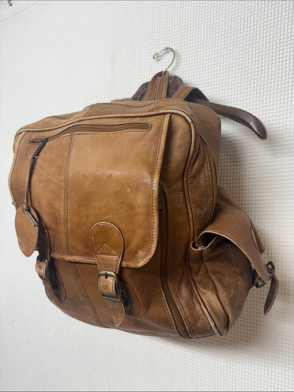 Cortez Colombian leather backpack - Picture 2 of 16
